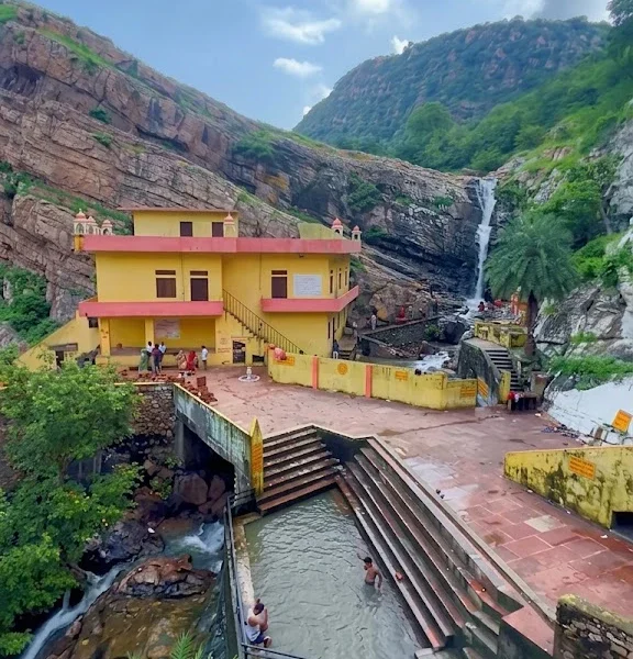 sita-mata-temple-waterfall-ranthambore